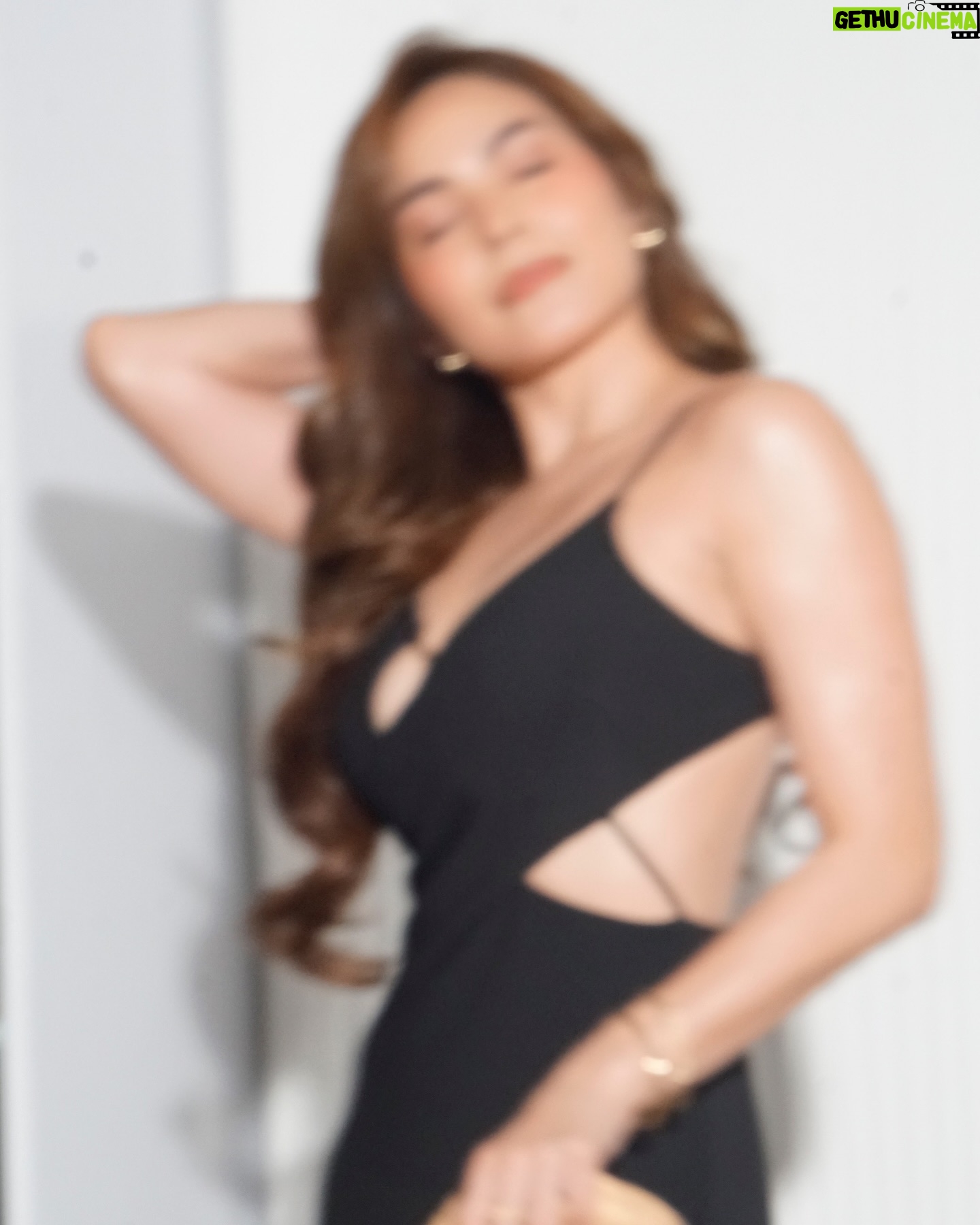 Andrea Torres - 14.2K Likes - The dress code is confidence š¤ #ThisTimeItsAvignon @avignonclinic Grand Alabang Launch āØ