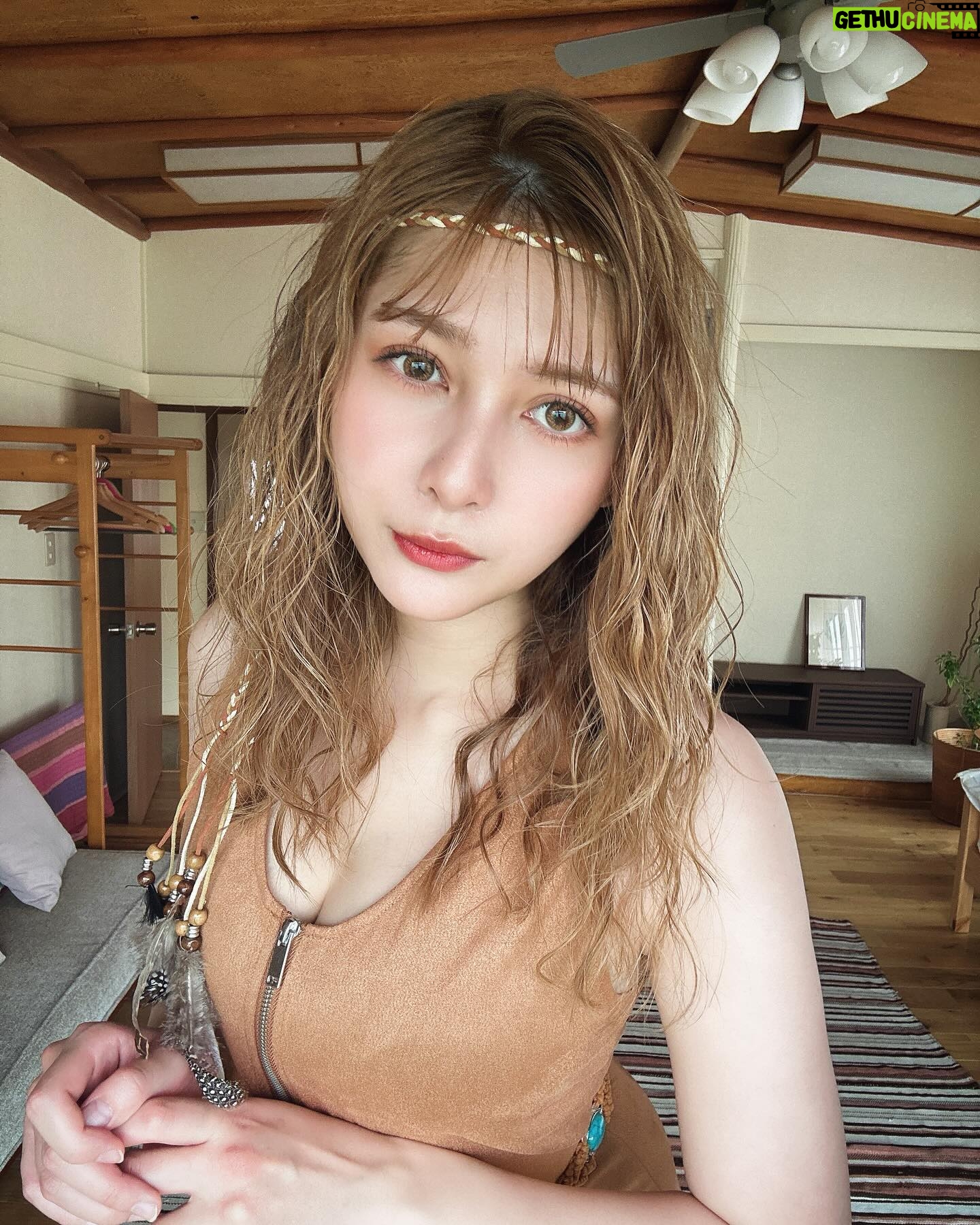 Angela Mei - 13.4K Likes - ゼロイチメンバーがアニマルになっちゃった!
「ゼロイチ動物図鑑」発売記念イベントとして、3/1(土)にサイン会&チェキ会が開催されます🦒
私は1部、Bグループでの参加です!
明日22日の20時より予約開始⭕️色々な特典とかあるのでチェックしてみてね🦁
https://passmarket.yahoo.co.jp/event/show/detail/01s0a3ga8f741.html
(リンクはストーリーからも飛べるよん)