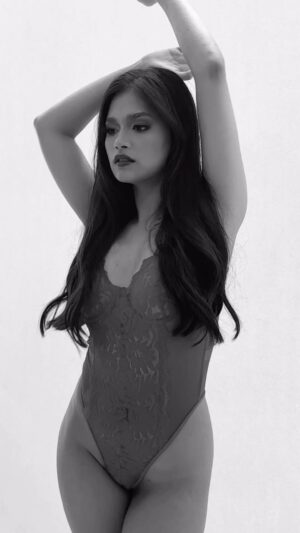 Angela Morena Instagram - 🖤 #icondoll @theiconclinicph