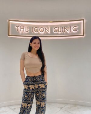 Angela Morena Instagram - @theiconclinicph day 🤎