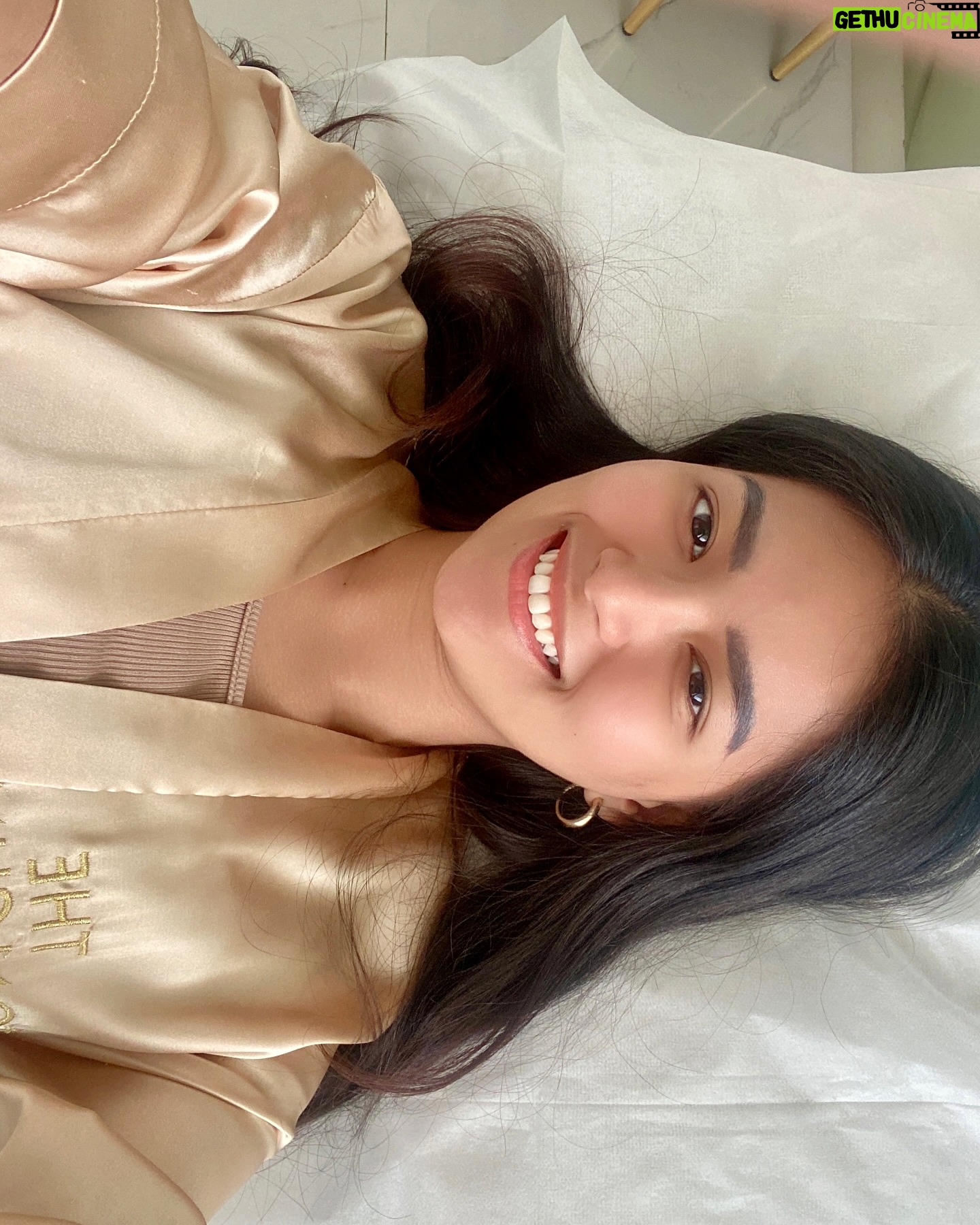Angela Morena - 3 Likes - @theiconclinicph day 🤎