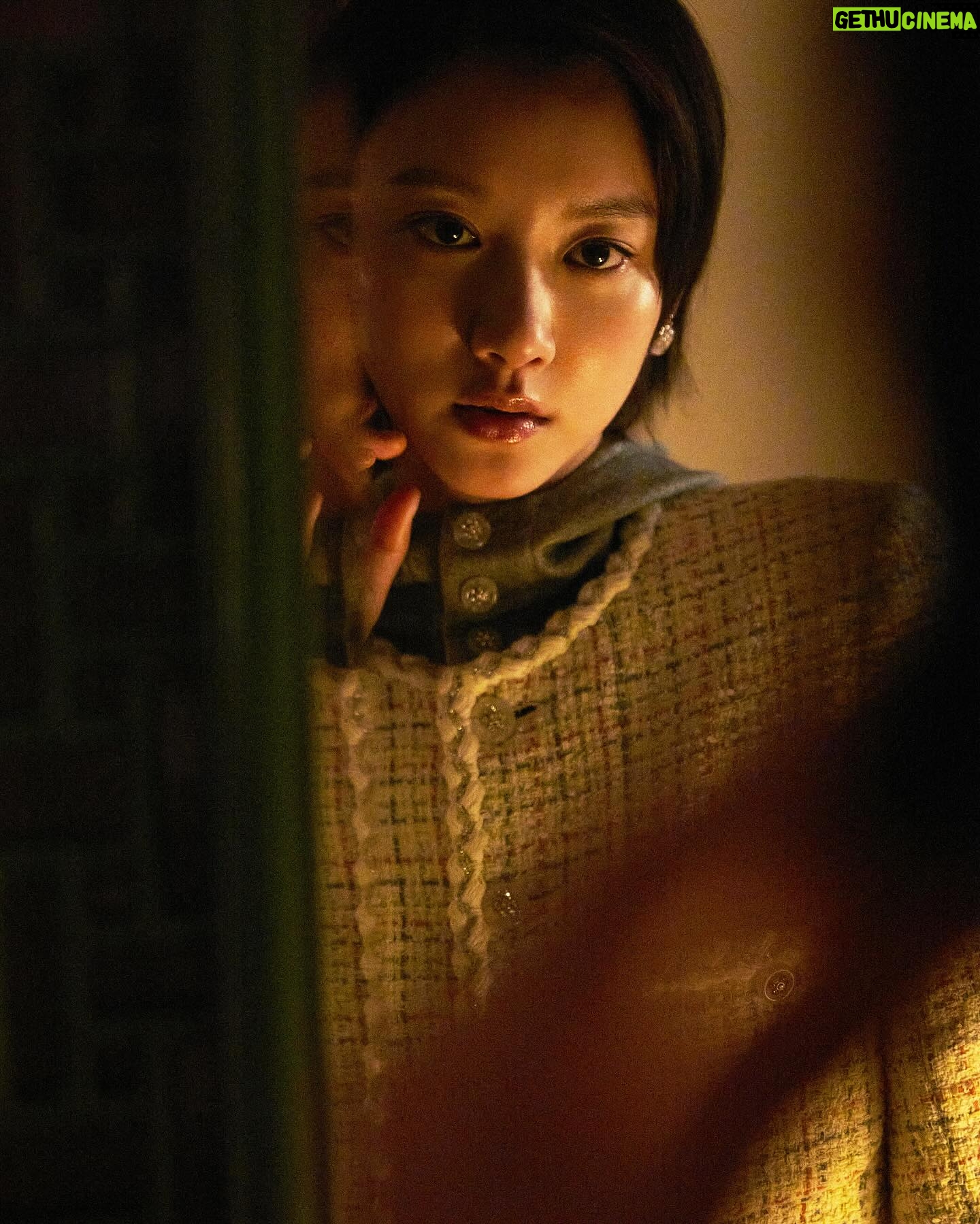 Angela Yuen - 17.5K Likes - In the mood for “Modern Flirt.” 🏢✨
I’m thrilled to share this power project I’ve been anticipating. Directed by Audrey Diwan, the short film is now out!
🎬 Director @audrey.diwan
📸 Photographer @wingshya
#CHANELcruise #CHANELshow @chanelofficial
