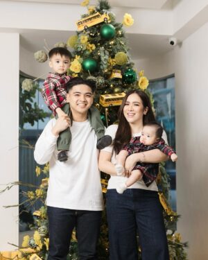 Angeline Quinto Instagram - Wishing you all the sweet and simple joys of the season.
Merry Christmas, everyone 🎄🫶🏻

📸 @bellamorcen