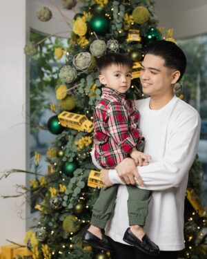 Angeline Quinto Instagram - Wishing you all the sweet and simple joys of the season.
Merry Christmas, everyone 🎄🫶🏻

📸 @bellamorcen