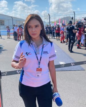 Angie Ang Instagram - Saturday Race is sooo fun! 
Say hi to Abang Tato who steals pole from his buddy, Dixon at #MandalikaCircuit
Duo Ducati started from the second row and ended up at podium! Martinator still confused about the crash and finished at 10th.. 
For some riders, the qualifying is not running well the way they want it to be done, but for Sprint Race, I believe Marc is so happy because today he gets his first point ever here, in #IndonesianGP 🦋🦋🦋
See you tomorrow GPMania! 
#NontonMandalikaDiTRANS7