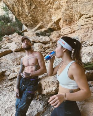 Angie Scarth-Johnson Instagram - From the cam roll 🎞️ couple weeks back.🤍 

📸 @honngy 

@redbull @redbullau @redbulladventure @thenorthface_aunz @thenorthface @tenayaclimbing @camp1889outdoor @climbskinspain