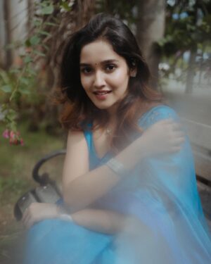 Anikha Instagram - 🌑
@shoot_by_samfotogrpic