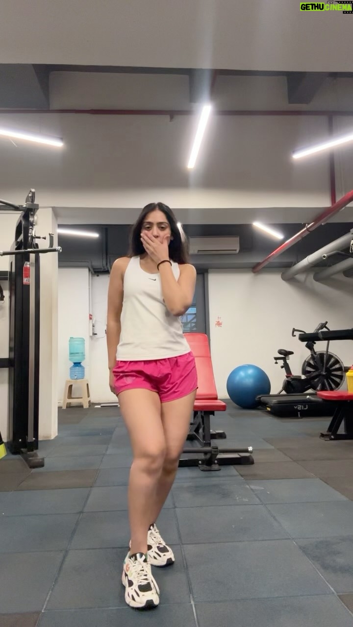 Anjali Tatrari - 38.5K Likes - In between workout sessions 💃
@sunidhichauhan5 @sanyamalhotra_ FAB FAB 😍
@shaziasamji @piyush_bhagat What choreography 🥵
#anjalitatrari #dancer #dance #aankh #trending #trend