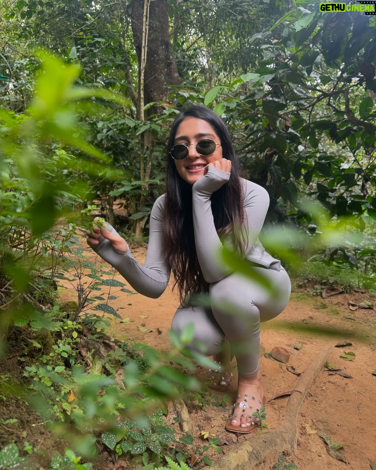 Anjali Tatrari - 33.3K Likes - Life gets better when you notice the beauty on the way to your destination. You’ll get there 🤍
#anjalitatrari