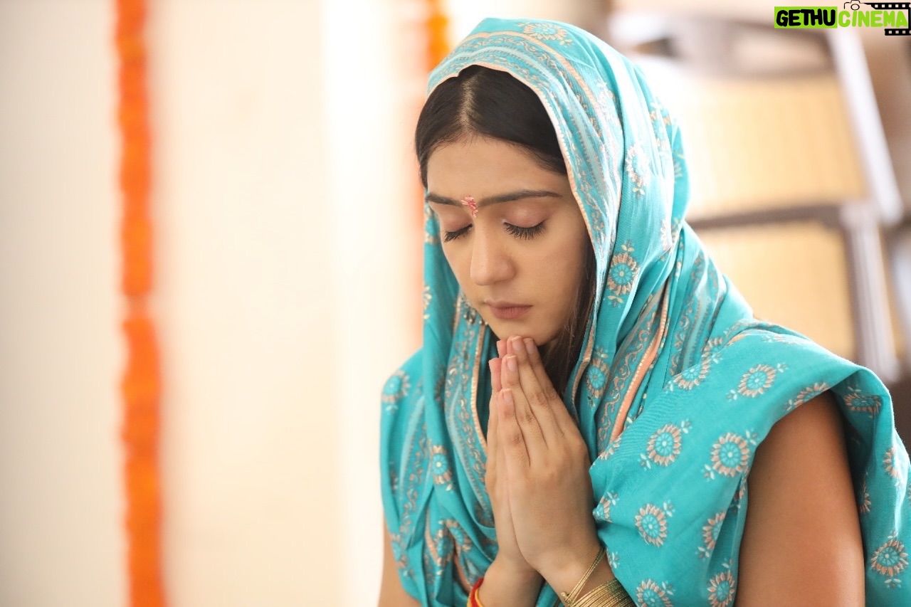 Anjali Tatrari - 33K Likes - नया घर 🧿 :’)
For a few it is a sheer necessity. For some others it is an achievement. Some see it as a dream realised but for me it was a combination of all three with a resolute promise that I had made to my own self. A promise to buy a house in this city one day which I, along with my loved ones, would call HOME.
But as I sit here today, I feel humbled and full of gratitude towards my SUPERHEROES, this city and life on the whole.
I came to Mumbai, along with my mother when I was 14, after my father and brother had passed away. it was my MAMA’s( @vanshchandra )commitment towards us and my Mother’s steely resolve and unflinching single minded dedication that has made me what I am today.
So friends, finally I have a place which will be witness to my moments of sorrow and joy, my jubilations, my despair, my laughters and so much more. Finally my mother’s sacrifices can rest peacefully. Finally, my father’s blessings and memories won’t have to wonder around from place to place on an 11 month contract. Finally they all can wait peacefully in the comfort of these four walls as I go out and turn my dreams into a reality for them to savour.
Congratulations MAMMA for the new house and BABA… welcome home :’)
#anjalitatrari #newhome #newhouse #myhome #gratitude #hardwork #determination #god #diwali #ghar #blessings