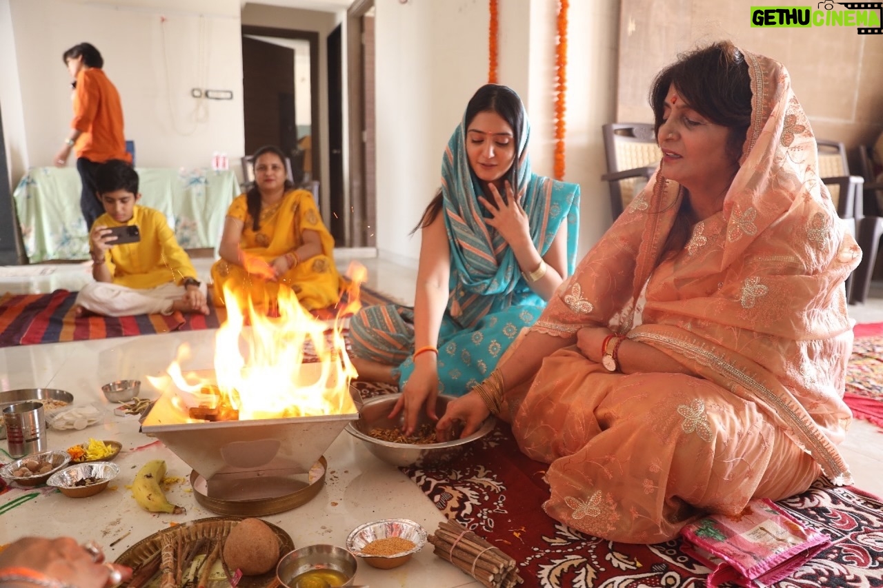 Anjali Tatrari - 33K Likes - नया घर 🧿 :’)
For a few it is a sheer necessity. For some others it is an achievement. Some see it as a dream realised but for me it was a combination of all three with a resolute promise that I had made to my own self. A promise to buy a house in this city one day which I, along with my loved ones, would call HOME.
But as I sit here today, I feel humbled and full of gratitude towards my SUPERHEROES, this city and life on the whole.
I came to Mumbai, along with my mother when I was 14, after my father and brother had passed away. it was my MAMA’s( @vanshchandra )commitment towards us and my Mother’s steely resolve and unflinching single minded dedication that has made me what I am today.
So friends, finally I have a place which will be witness to my moments of sorrow and joy, my jubilations, my despair, my laughters and so much more. Finally my mother’s sacrifices can rest peacefully. Finally, my father’s blessings and memories won’t have to wonder around from place to place on an 11 month contract. Finally they all can wait peacefully in the comfort of these four walls as I go out and turn my dreams into a reality for them to savour.
Congratulations MAMMA for the new house and BABA… welcome home :’)
#anjalitatrari #newhome #newhouse #myhome #gratitude #hardwork #determination #god #diwali #ghar #blessings