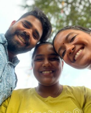 Anna Ben Instagram - Meena and team 🌸  #Kottukkaali