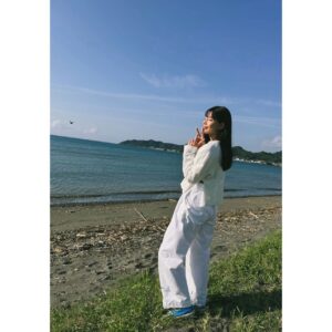 Anna Ishii Instagram - お花と💐

そして、いつかのお仕事終わり。
氷結®︎無糖レモンと餃子とお米。ﾜｲ✌︎