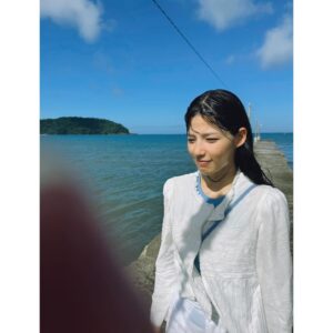 Anna Ishii Instagram - お天気雨が過ぎたあと☂️☀️
#マネージャー氏
#指入りすぎ😂
#自分でもびっくりしてた😂

キリン氷結®︎
「お天気雨に襲われて」篇