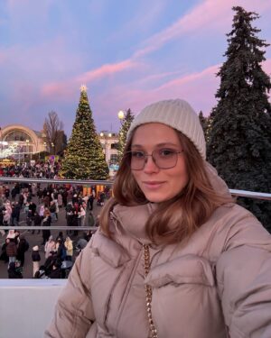 Anna Koshmal Instagram - З Новим 2025 Роком ✨❤️🎄