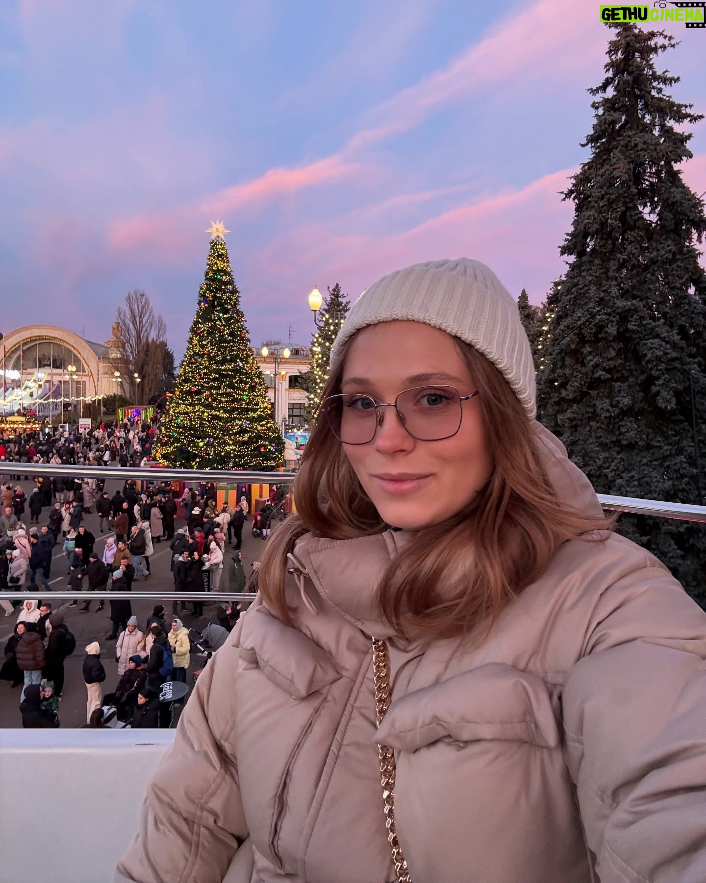 Anna Koshmal - 43.3K Likes - З Новим 2025 Роком ✨❤️🎄