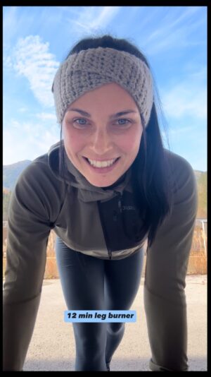 Anna Veith Instagram - Winter is just around the corner and I’m getting ready…
❄️ Do you want to be ready too?
Your legs will burn with this program. 🔥 
Each exercise one minute - no break -  one or two rounds. 
 #beatyesterday
