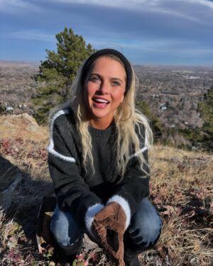Anne Winters Instagram - 2024 was like climbing a mountain for me. Definitely worth it at the top though. 2025 is going to be my best year yet. 🥹🤍🙏🏼