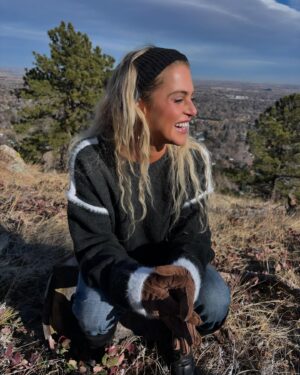 Anne Winters Instagram - 2024 was like climbing a mountain for me. Definitely worth it at the top though. 2025 is going to be my best year yet. 🥹🤍🙏🏼