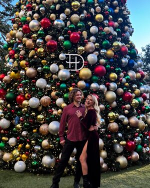 Anne Winters Instagram - Last night twas magical 💫💋🎄