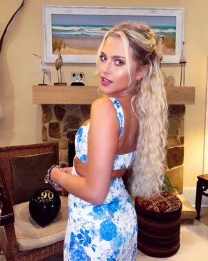 Anne Winters Instagram - Celebrating my grandpas 90th birthday. Thanks for the good genes 🧬 (.)(.) lol this dress is a big snug on my new body but I’m embracing it.