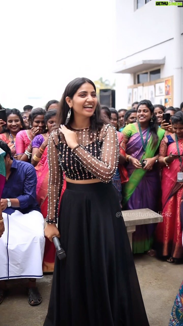Anshita Akbarsha - 115.6K Likes - Sindhi college pongal celebration✨🤍🧿
.
.
🎥 @arunstudioclickz
Costume @dresscape_
#happy #pongal #collage #students #sindhicollege #love #bepositive #behappy #loveyourself