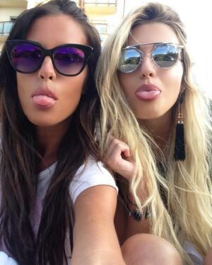 Antonella Mosetti Instagram - HAPPY BIRTHDAY ONLY MY LOVE @asianuccetelli.real 
Vola amore , vola alto . 
Meriti tutto l’amore di questo mondo . 
Sei il mio sogno nel cassetto da quando sono piccola e ….. ci sono riuscita ! TU ❤️❤️‍🔥 vivo per te , vivo per la tua libertà , vivo per il tuo sorriso e vivo per i tuoi respiri ! 
Sei il mio buongiorno assoluto , più voluto . 
TI AMO 
non sarò una mamma “normale “ ma ti amo di più di qualsiasi mamma al mondo 🖇️🔗☀️❤️‍🔥 
Sentiti sempre una DONNA LIBERA E FELICE DELLE TUE  SCELTE ANCHE SE PESERANNO , MA LE GRANDI DONNE DANNO DA FARE ! 🐶🦄 🏡 ♥️❤️‍🔥👩‍❤️‍👩
BUON COMPLEANNO ALL’UNICO CUORE CHE HA BATTUTO DENTRO AL MIO ALL’INFINITO …. 🌍 ❤️‍🔥
@alexnucce