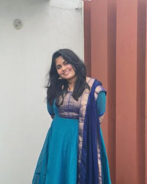 Anu Anand Instagram - 7/7 : 💙💙💙💙💙

Wearing : @_gina_couture