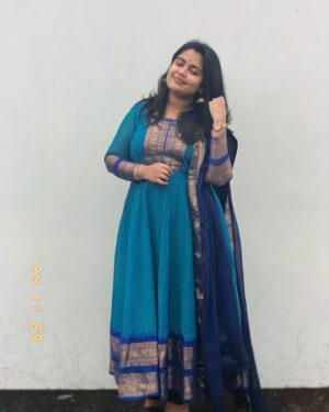 Anu Anand Instagram - 7/7 : 💙💙💙💙💙

Wearing : @_gina_couture