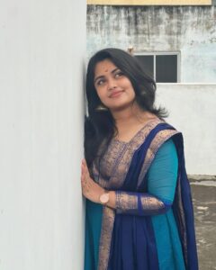 Singer Anu Anand HD Photos and Wallpapers January 2025