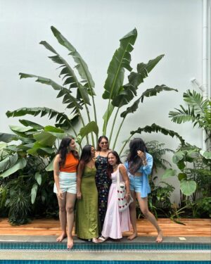 Anushka Rathod Instagram - Full Masti Majja in Goaaaaa with my girls 🤓🤓

We had the best time potating, dressing up and chilling in @stay.elivaas ‘s beautiful villa 🥰

It was pouring in goa but we had the bestttt time all thanks to constant gossip, yummy food, pool time and dancing!!!💃 

@bhavyakamainaccount @thebrowndaughter @gopali_ @ca.twinklejain here’s to a goa 🥂🥂🥂