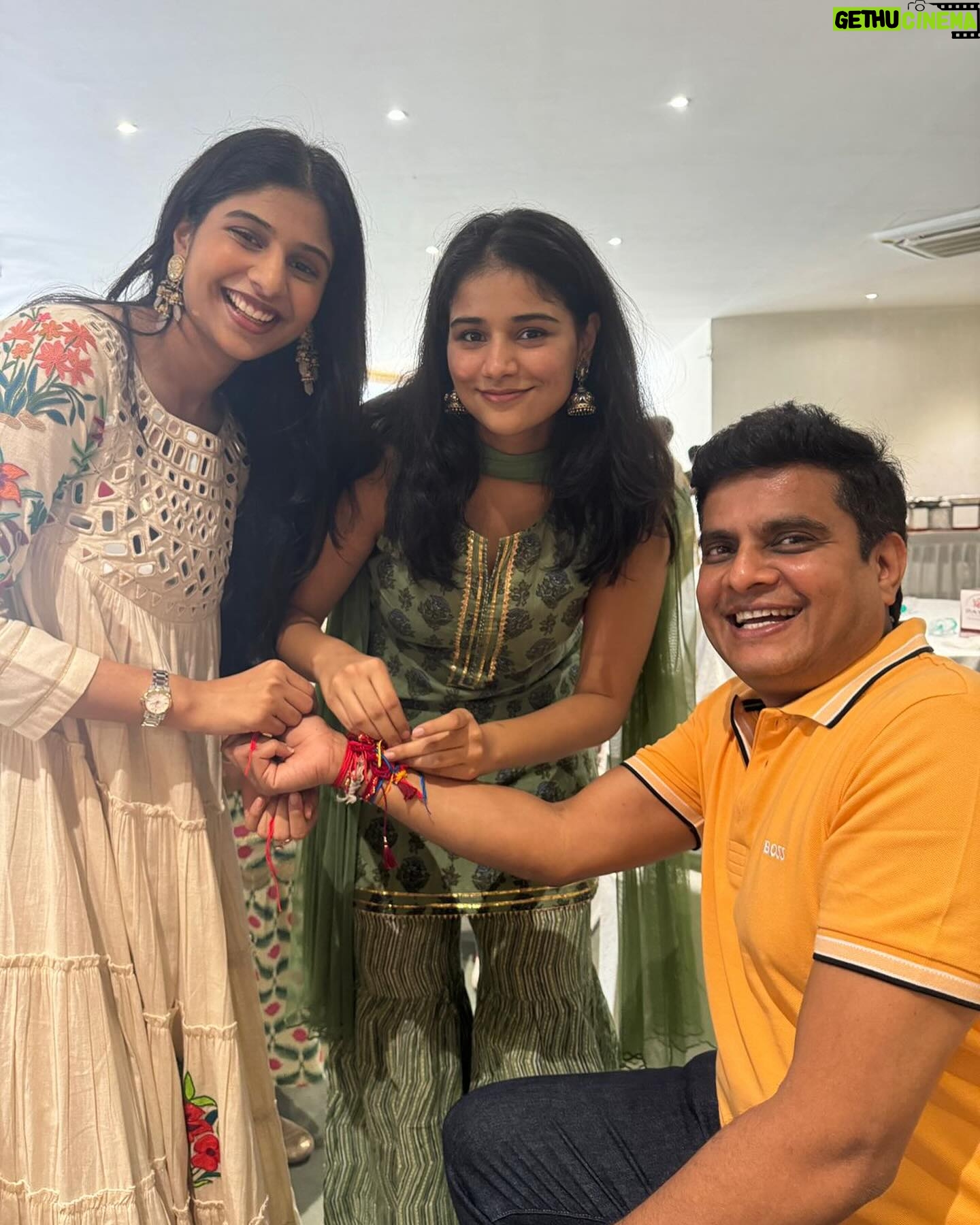 Anushka Rathod - 33.2K Likes - Happy Rakshabandhan ✨✨