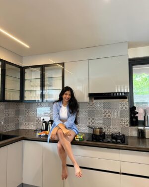 Anushka Rathod Instagram - Full Masti Majja in Goaaaaa with my girls 🤓🤓

We had the best time potating, dressing up and chilling in @stay.elivaas ‘s beautiful villa 🥰

It was pouring in goa but we had the bestttt time all thanks to constant gossip, yummy food, pool time and dancing!!!💃 

@bhavyakamainaccount @thebrowndaughter @gopali_ @ca.twinklejain here’s to a goa 🥂🥂🥂