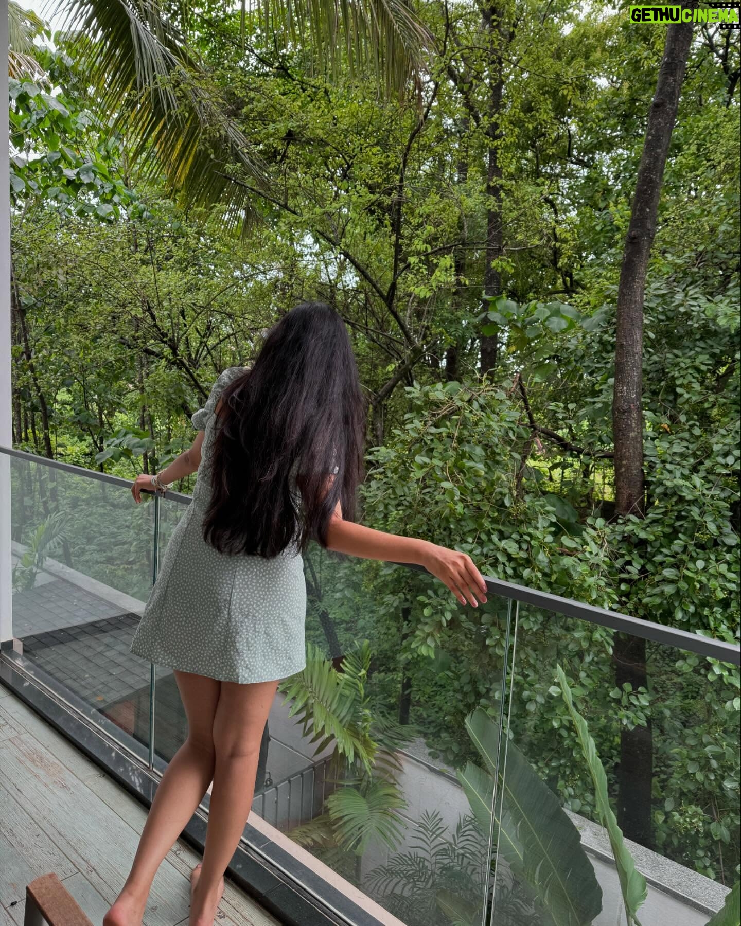 Anushka Rathod - 30.5K Likes - Full Masti Majja in Goaaaaa with my girls 🤓🤓
We had the best time potating, dressing up and chilling in @stay.elivaas ‘s beautiful villa 🥰
It was pouring in goa but we had the bestttt time all thanks to constant gossip, yummy food, pool time and dancing!!!💃
@bhavyakamainaccount @thebrowndaughter @gopali_ @ca.twinklejain here’s to a goa 🥂🥂🥂