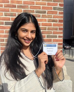 Anushka Rathod Instagram - If 4 years ago you would have told me that a LEADING US UNIVERSITY would invite me to give a talk, all expenses paid, I would have laughed at your face! 
BUT
IT 
ACTUALLY 
HAPPENED! 

I got invited to University of Michigan to talk about the finance content creation space in India.

4 years back I was all set to go to the US for my masters, worked really hard and got into my dream uni as well with a scholarship but had to drop it because of COVID.

Instead I started making videos from my room in the lockdown and it has given me more than I could ever imagine! 

Now, I am teaching others on how to start their content creation journey, join me this Saturday for same the link to the masterclass is in my BIO! (subtle plug haha)

But April has been full of pinch me moments for me! I travelled solo in the US, met old friends and made some new! Tried soo many different cuisines - Egyptian, Peruvian, Salvadorian, Jamaican, Thai, Chinese, Lebanese, Japanese, Korean, Vietnamese, Italian and Mexican! 

Saw a lot of sunsets, went on a lot of drives and came back with a full heart and memories that I will cherish for life!