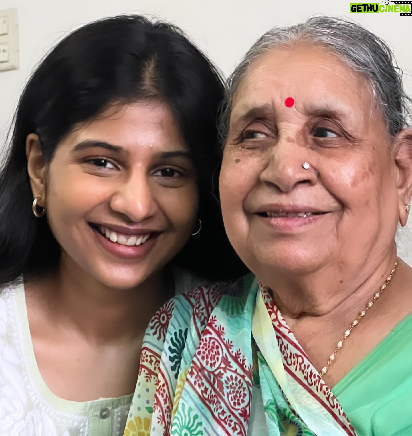 Anushka Rathod - 23.9K Likes - Turned 26 today!!! 🥰 ✨
Cut the cake with my family at 10:30 last night because we all were sleepy 😛
Spent majority of today editing my book, which is launching in a couple of days 🥶
Started my day by going for a longgg walk and later in the day took my dadi’s blessing and went to the temple.
Now will order Ragi pizza for my entire family hahaha, one day where they have to eat according to my preference 😛
Was a low-key Birthday but very wholesome!