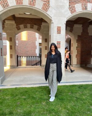 Anushka Rathod Instagram - If 4 years ago you would have told me that a LEADING US UNIVERSITY would invite me to give a talk, all expenses paid, I would have laughed at your face! 
BUT
IT 
ACTUALLY 
HAPPENED! 

I got invited to University of Michigan to talk about the finance content creation space in India.

4 years back I was all set to go to the US for my masters, worked really hard and got into my dream uni as well with a scholarship but had to drop it because of COVID.

Instead I started making videos from my room in the lockdown and it has given me more than I could ever imagine! 

Now, I am teaching others on how to start their content creation journey, join me this Saturday for same the link to the masterclass is in my BIO! (subtle plug haha)

But April has been full of pinch me moments for me! I travelled solo in the US, met old friends and made some new! Tried soo many different cuisines - Egyptian, Peruvian, Salvadorian, Jamaican, Thai, Chinese, Lebanese, Japanese, Korean, Vietnamese, Italian and Mexican! 

Saw a lot of sunsets, went on a lot of drives and came back with a full heart and memories that I will cherish for life!
