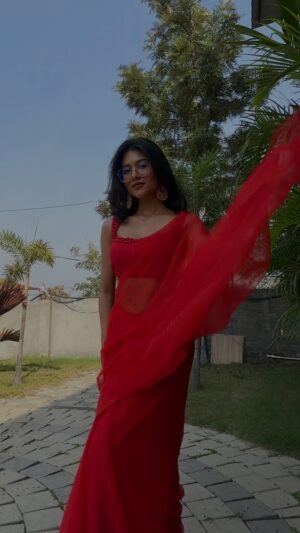 Anushka Singh Instagram - My dil goes 👀🫀
#explorereels #transition #trending