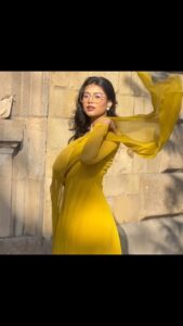 Actress Anushka Singh HD Photos and Wallpapers October 2024