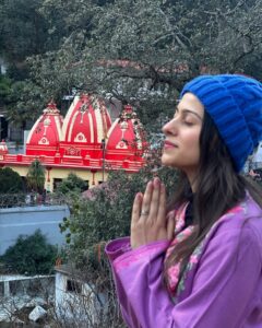 Actress Aparna Dixit HD Photos and Wallpapers December 2024