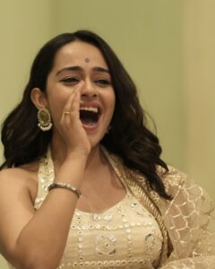 Actress Apoorva Arora HD Photos and Wallpapers December 2024