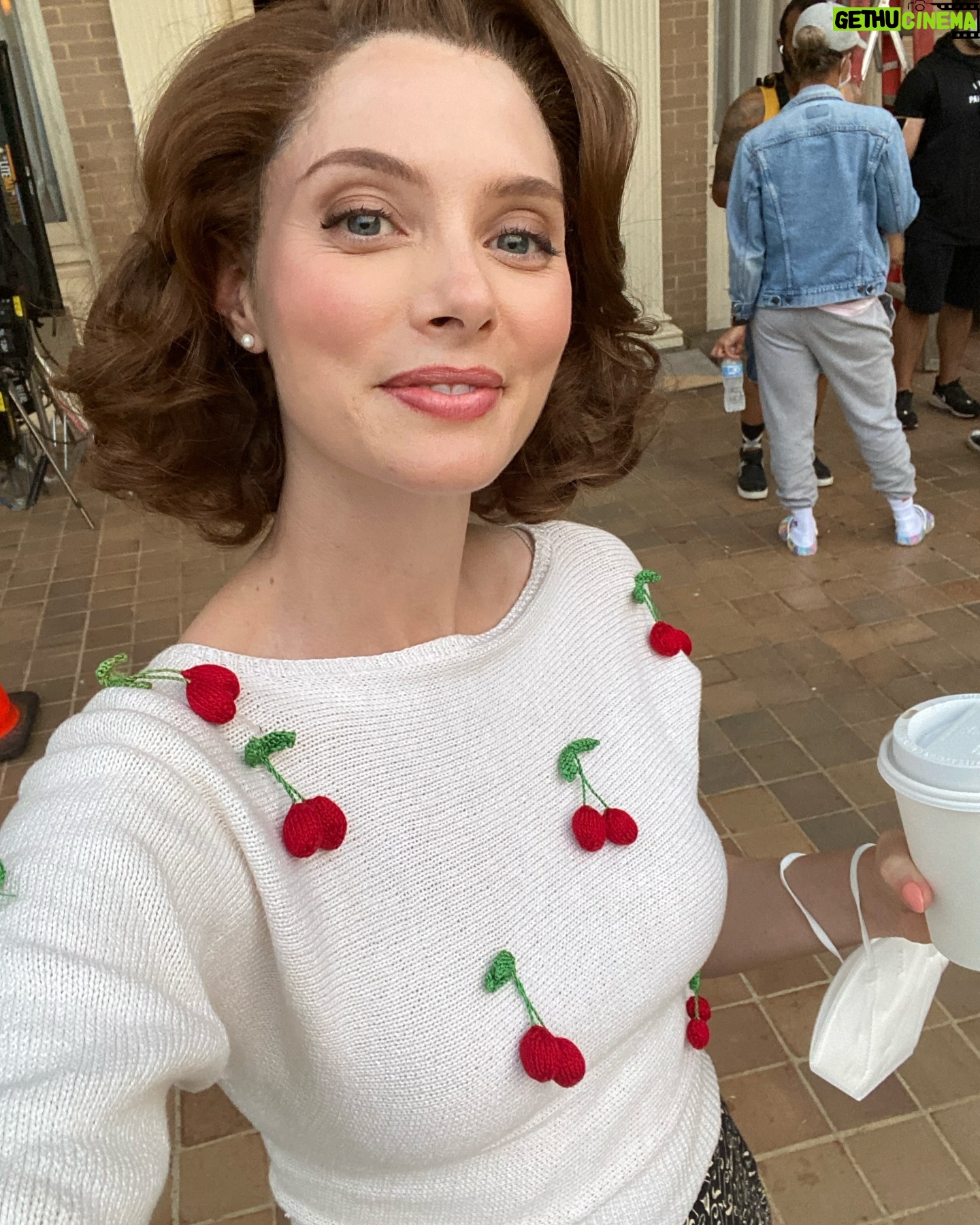 April Bowlby - 37.9K Likes - Whaaaaat?!!
All 4 Seasons of Doom Patrol are available to stream in the UK! And in Ireland !!! 🍸👠💥🤖
@dcdoompatrol @itvxofficial @itv