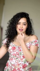 Actress Apsara Rani HD Photos and Wallpapers December 2024