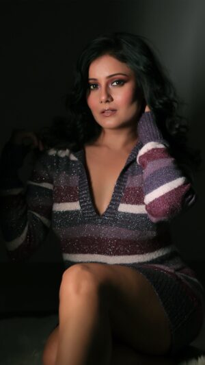 Archana Gupta Instagram - Hello! 💁🏻‍♀️ sweater season❄️
.
.
[ Winter Fashion, December, Glam ]
.
.
#archannaguptaa #winter #glowup #december #fashion #winterwear
#layering #glam #trendingsongs
#trendingreels #fyp #exlporemore