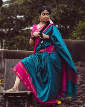 Archana Jois Instagram - Fire in her soul, grace in her heart. 
@the_light_photographyy @ganeshyoganathan
Jhumka - @studiobluefashions