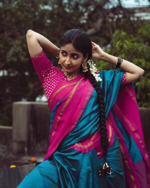 Archana Jois Instagram - Fire in her soul, grace in her heart. 
@the_light_photographyy @ganeshyoganathan
Jhumka - @studiobluefashions