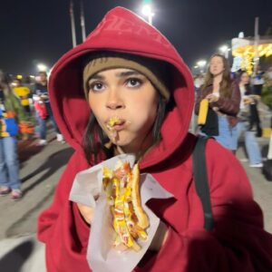 Ariana Greenblatt Instagram - these hotdogs hit different #hotdiggitydog
