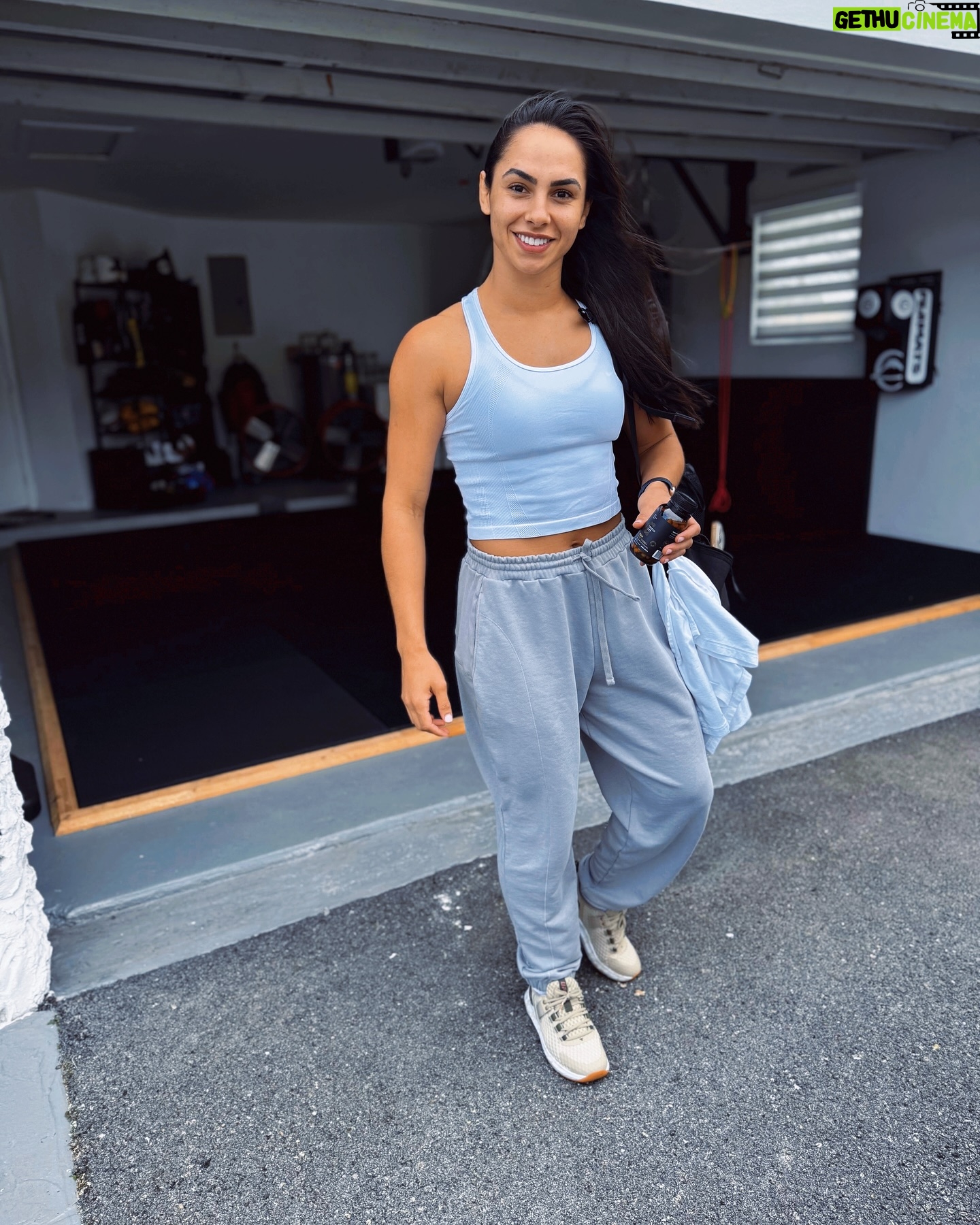 Ariane Lipski - 5.9K Likes - On my way to another S&C session but I canβt forget my NMN π
I can only take the best, most trusted supplements.
Thatβs why I use NMN from @genetic_labs_aus
β‘οΈ It helps my muscles repair faster and keeps me at my peak