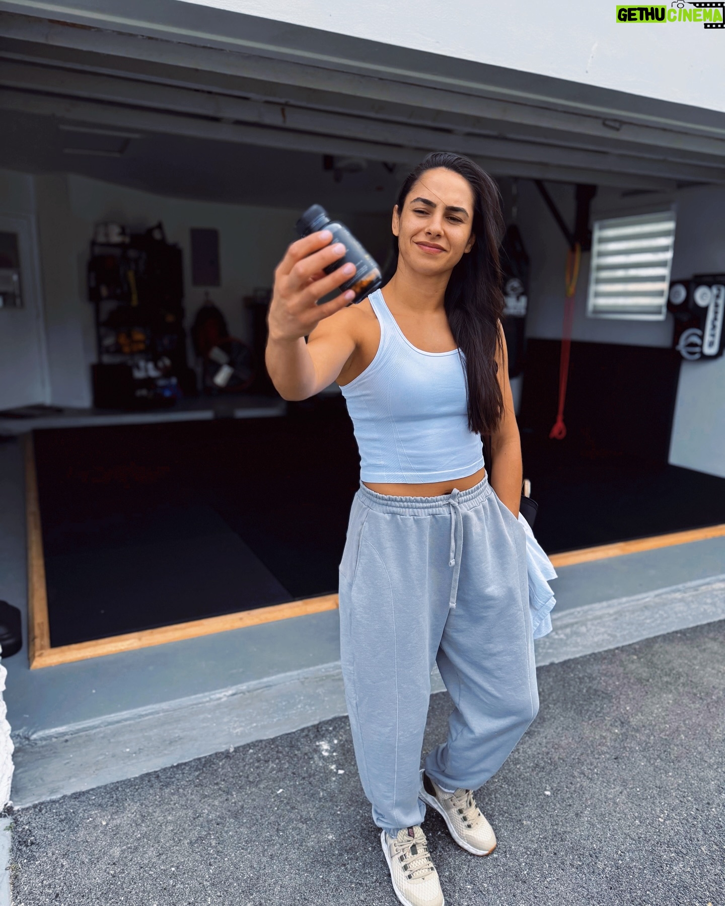 Ariane Lipski - 5.9K Likes - On my way to another S&C session but I canβt forget my NMN π
I can only take the best, most trusted supplements.
Thatβs why I use NMN from @genetic_labs_aus
β‘οΈ It helps my muscles repair faster and keeps me at my peak
