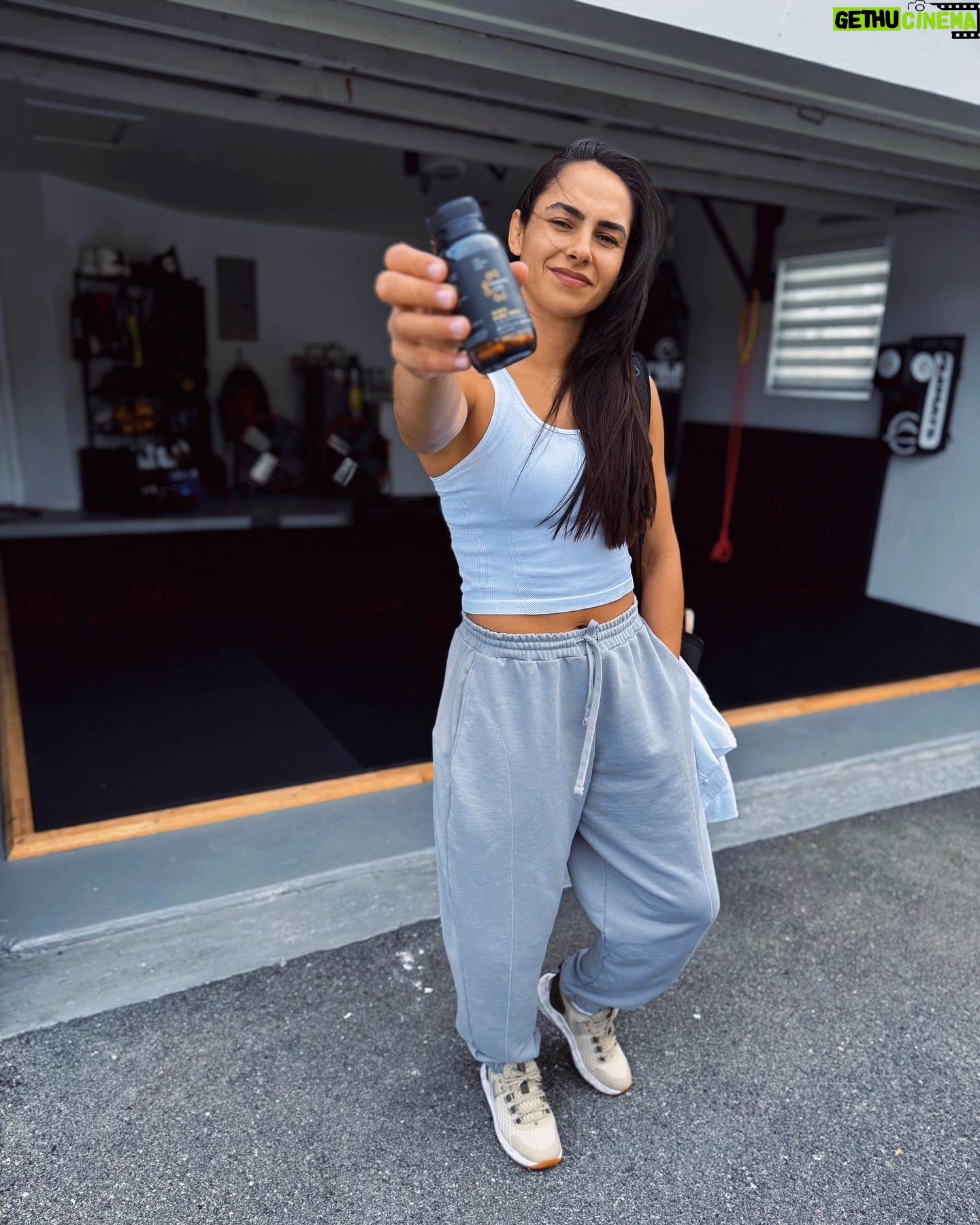 Ariane Lipski - 5.9K Likes - On my way to another S&C session but I canβt forget my NMN π
I can only take the best, most trusted supplements.
Thatβs why I use NMN from @genetic_labs_aus
β‘οΈ It helps my muscles repair faster and keeps me at my peak